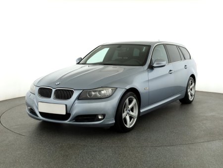 BMW Řada 3, 2012 - pohled č. 3