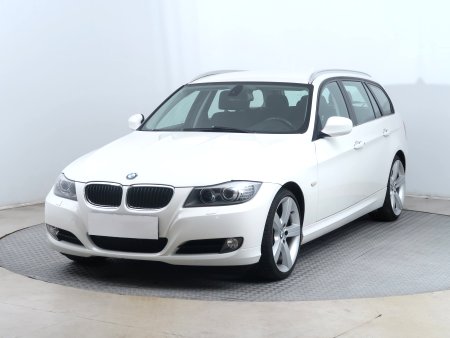 BMW Řada 3, 2012 - pohled č. 3