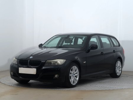 BMW Řada 3, 2011 - pohled č. 3