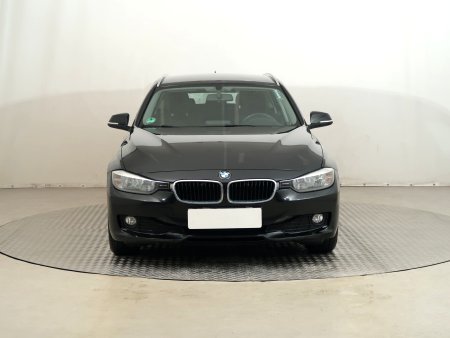 BMW Řada 3, 2013 - pohled č. 2