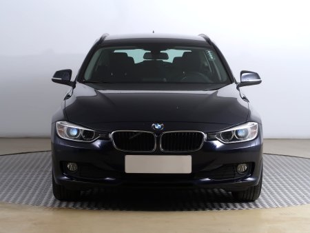 BMW Řada 3, 2013 - pohled č. 2