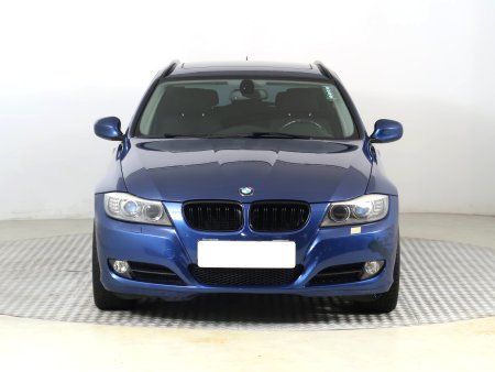 BMW Řada 3, 2010 - pohled č. 2