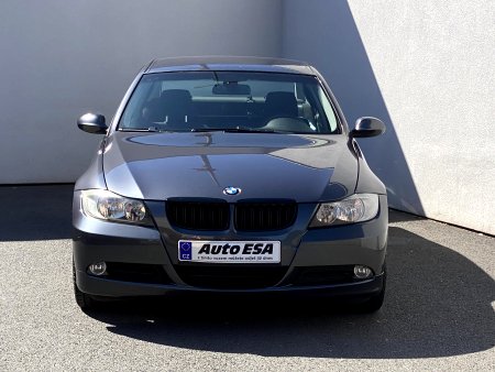 BMW Řada 3, 2008 - pohled č. 2