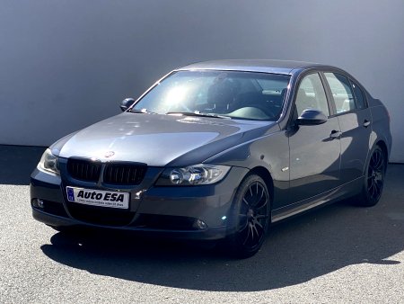 BMW Řada 3, 2008 - pohled č. 3