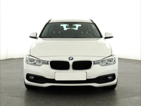 BMW Řada 3, 2018 - pohled č. 2