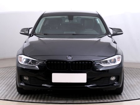 BMW Řada 3, 2013 - pohled č. 2