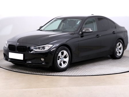 BMW Řada 3, 2013 - pohled č. 3