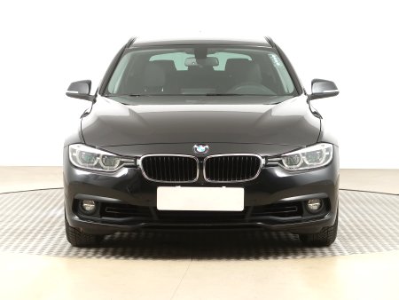 BMW Řada 3, 2019 - pohled č. 2