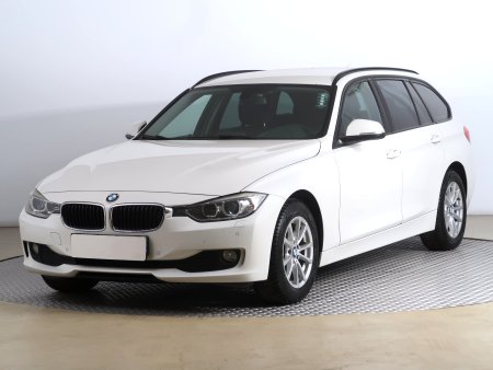 BMW Řada 3, 2013 - pohled č. 3