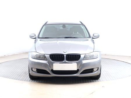 BMW Řada 3, 2010 - pohled č. 2