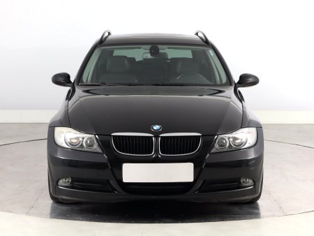 BMW Řada 3, 2008 - pohled č. 2