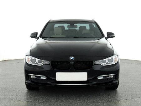 BMW Řada 3, 2013 - pohled č. 2