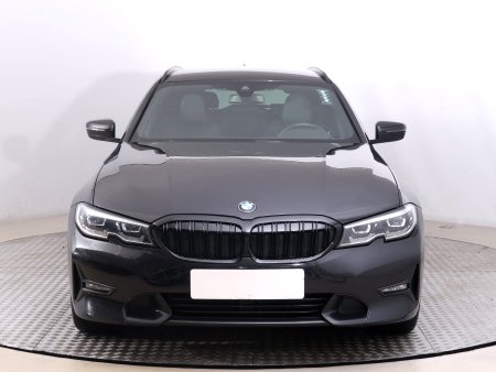 BMW Řada 3, 2021 - pohled č. 2