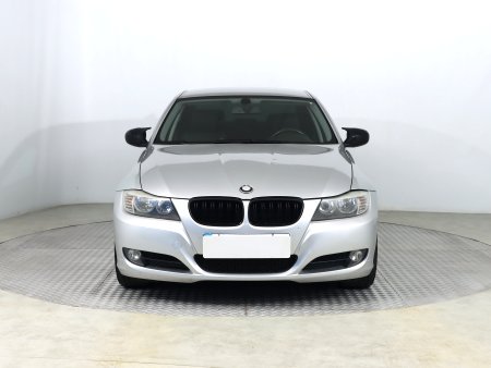 BMW Řada 3, 2009 - pohled č. 2