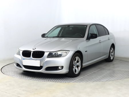 BMW Řada 3, 2009 - pohled č. 3