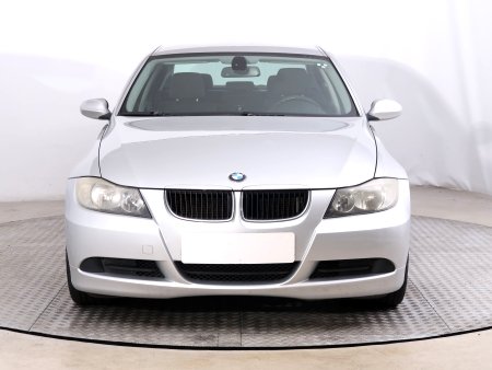 BMW Řada 3, 2007 - pohled č. 2