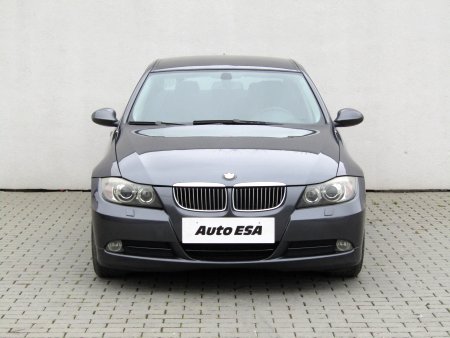 BMW Řada 3, 2007 - pohled č. 2