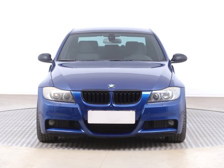 BMW Řada 3, 2006 - pohled č. 2