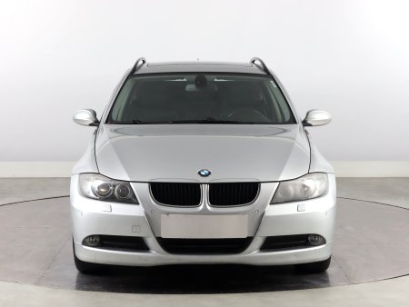 BMW Řada 3, 2008 - pohled č. 2