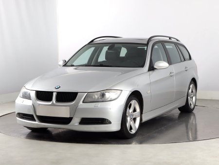 BMW Řada 3, 2008 - pohled č. 3