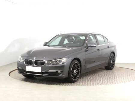 BMW Řada 3, 2013 - pohled č. 3