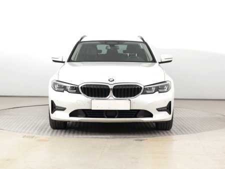 BMW Řada 3, 2021 - pohled č. 2