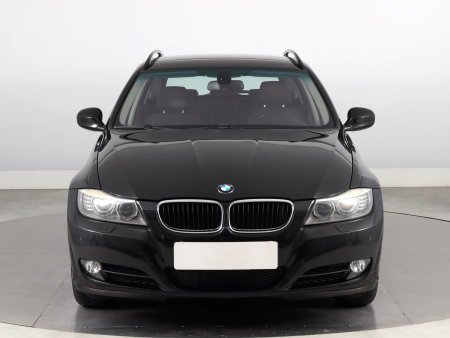 BMW Řada 3, 2009 - pohled č. 2