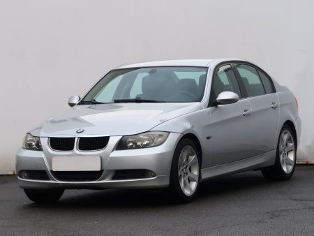 BMW Řada 3, 2007 - pohled č. 3
