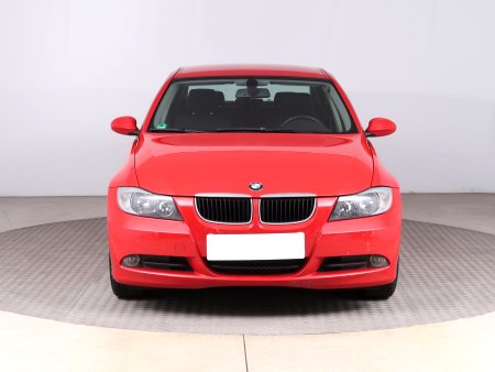 BMW Řada 3, 2006 - pohled č. 2