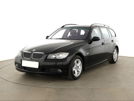 BMW Řada 3, 2005 - pohled č. 3