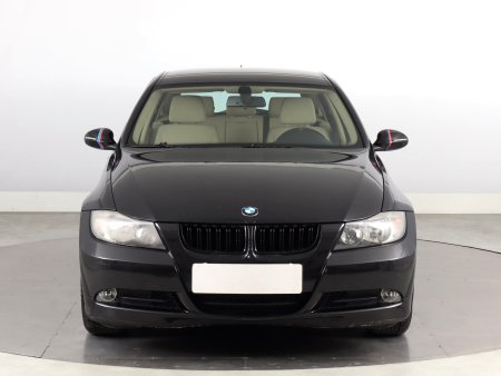 BMW Řada 3, 2007 - pohled č. 2