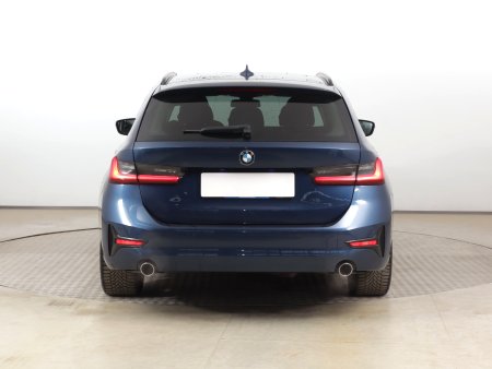 BMW Řada 3, 2021 - pohled č. 2