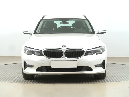 BMW Řada 3, 2021 - pohled č. 2