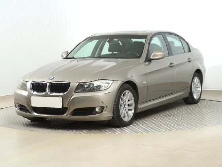 BMW Řada 3, 2009 - pohled č. 3