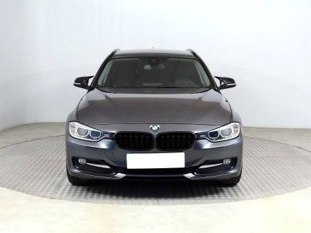 BMW Řada 3, 2013 - pohled č. 2
