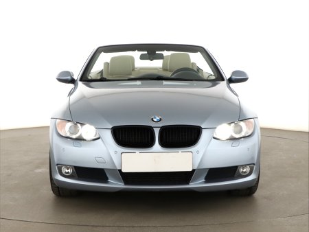 BMW Řada 3, 2009 - pohled č. 2