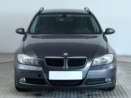 BMW Řada 3, 2007 - pohled č. 2