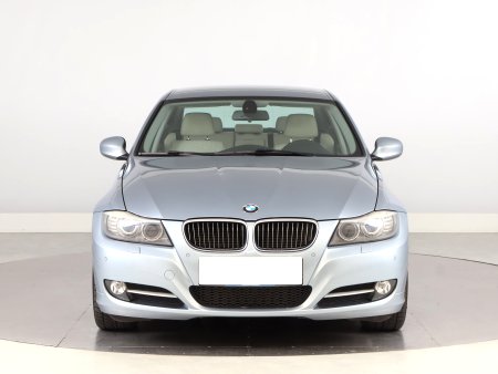 BMW Řada 3, 2011 - pohled č. 2