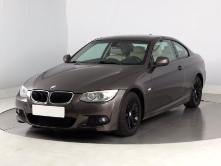 BMW Řada 3, 2010 - pohled č. 3