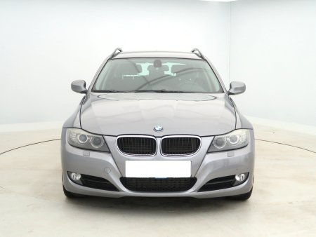 BMW Řada 3, 2009 - pohled č. 2