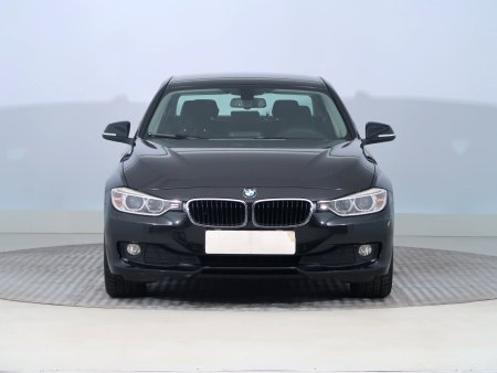 BMW Řada 3, 2013 - pohled č. 2