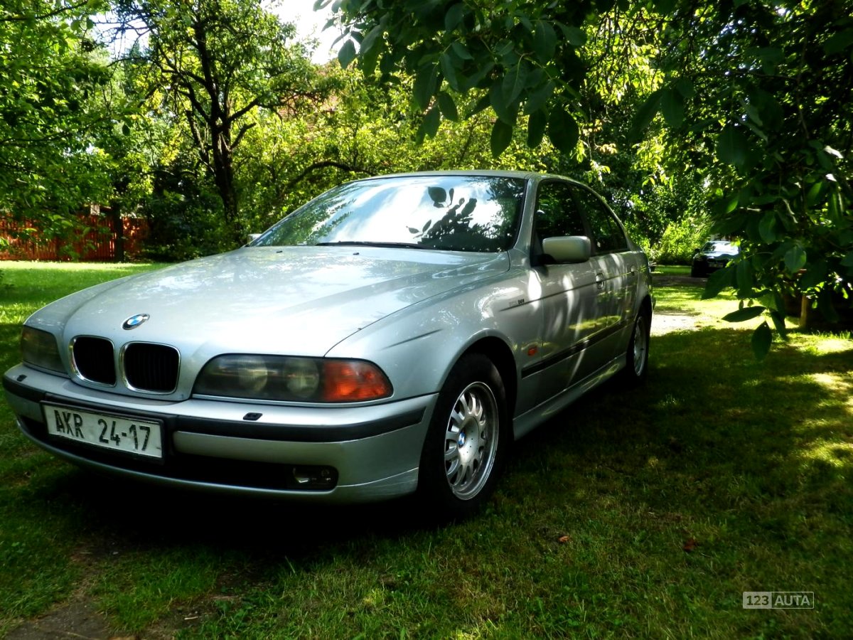 BMW Řada 5, 1997 - pohled č. 2