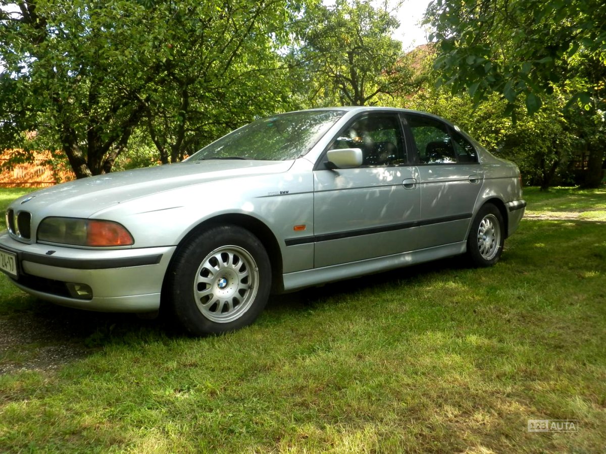BMW Řada 5, 1997 - pohled č. 3