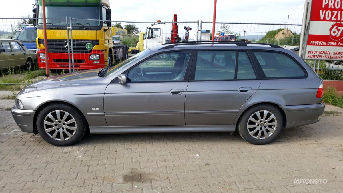 BMW Řada 5, 2002 - pohled č. 2