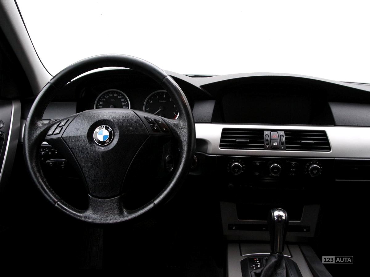BMW Řada 5, 2006 - pohled č. 12