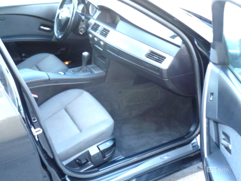 BMW Řada 5, 2004 - pohled č. 13