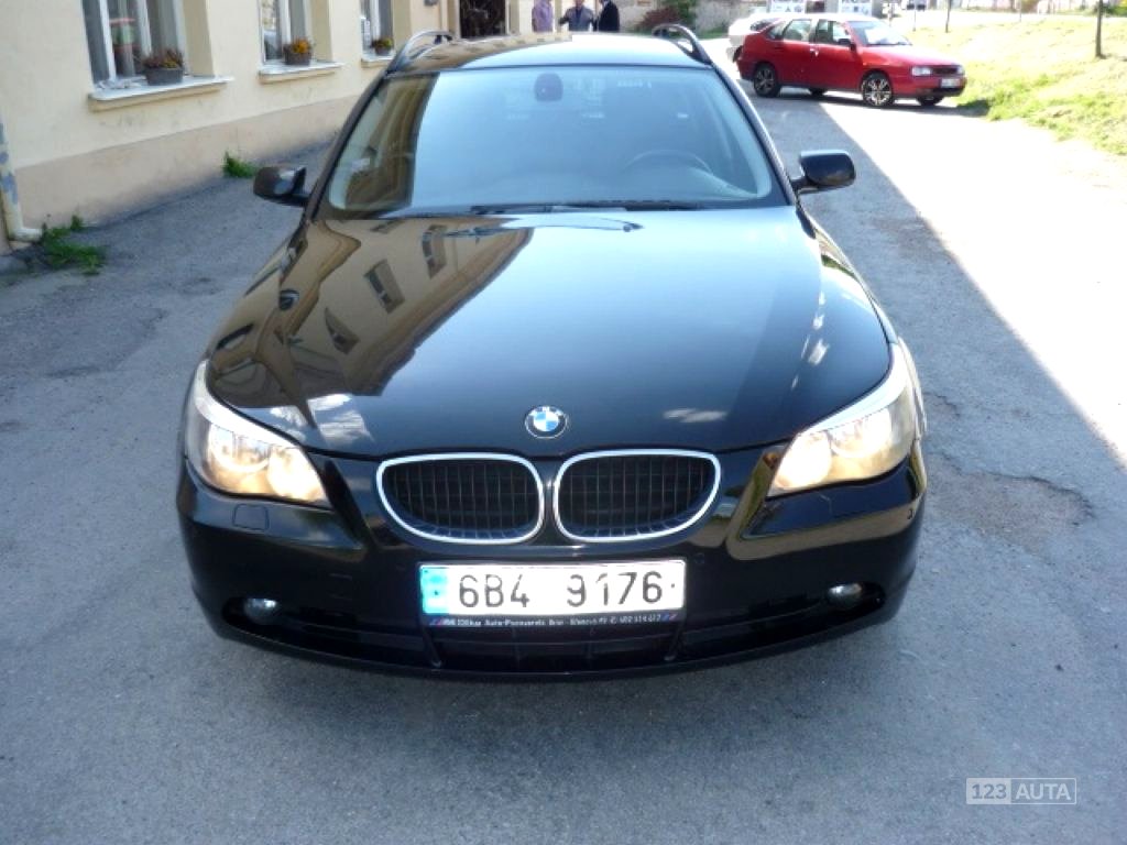 BMW Řada 5, 2004 - pohled č. 2