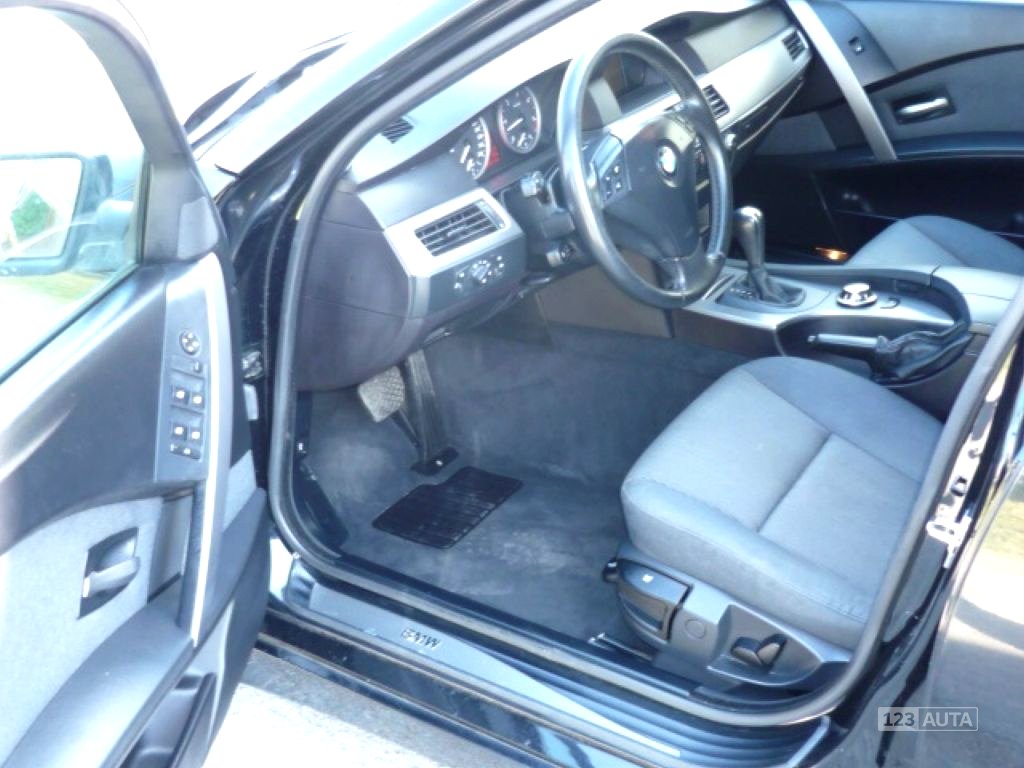 BMW Řada 5, 2004 - pohled č. 8