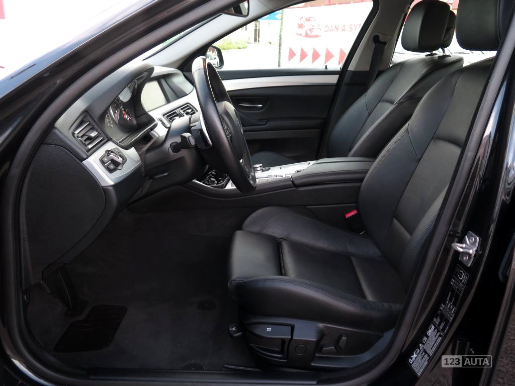 BMW Řada 5, 2012 - pohled č. 11