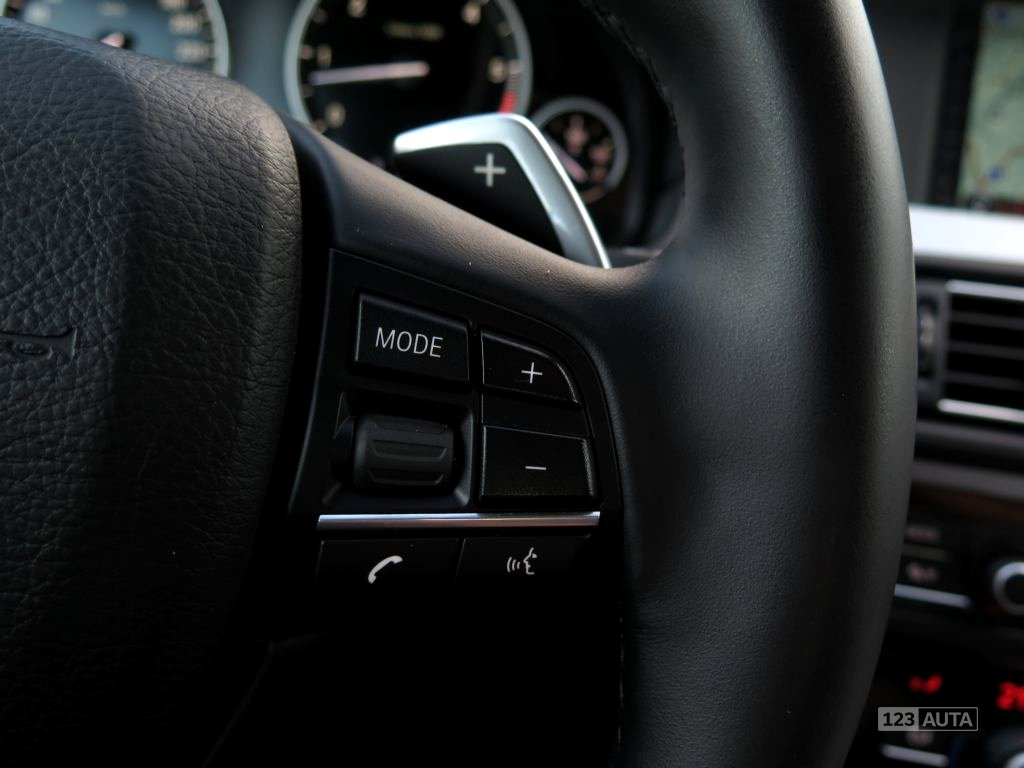 BMW Řada 5, 2012 - pohled č. 21